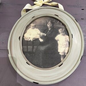 Creative Coop Antique  Large Oval Hanging Frame NWT